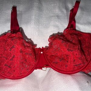 Victoria's Secret Dream Angels PushUp Without Padding Vibrant Red Heart Lace Bra
